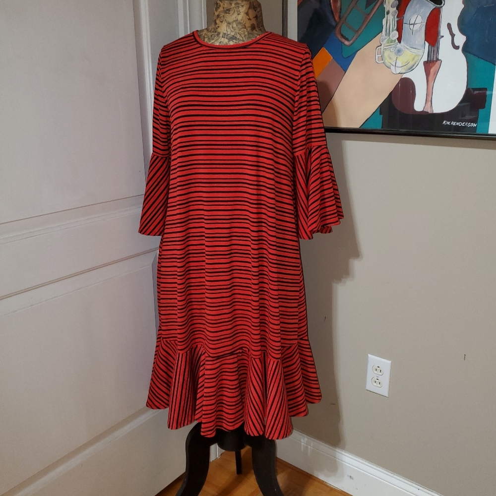 Maurine dress by Lularoe  size L NWOT